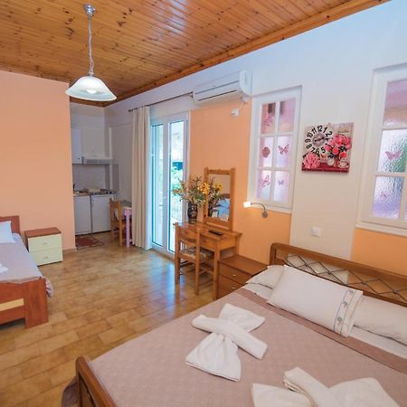 Villa Ferendinoy - Ferendinoy Dionisia Nidhrion Exteriör bild