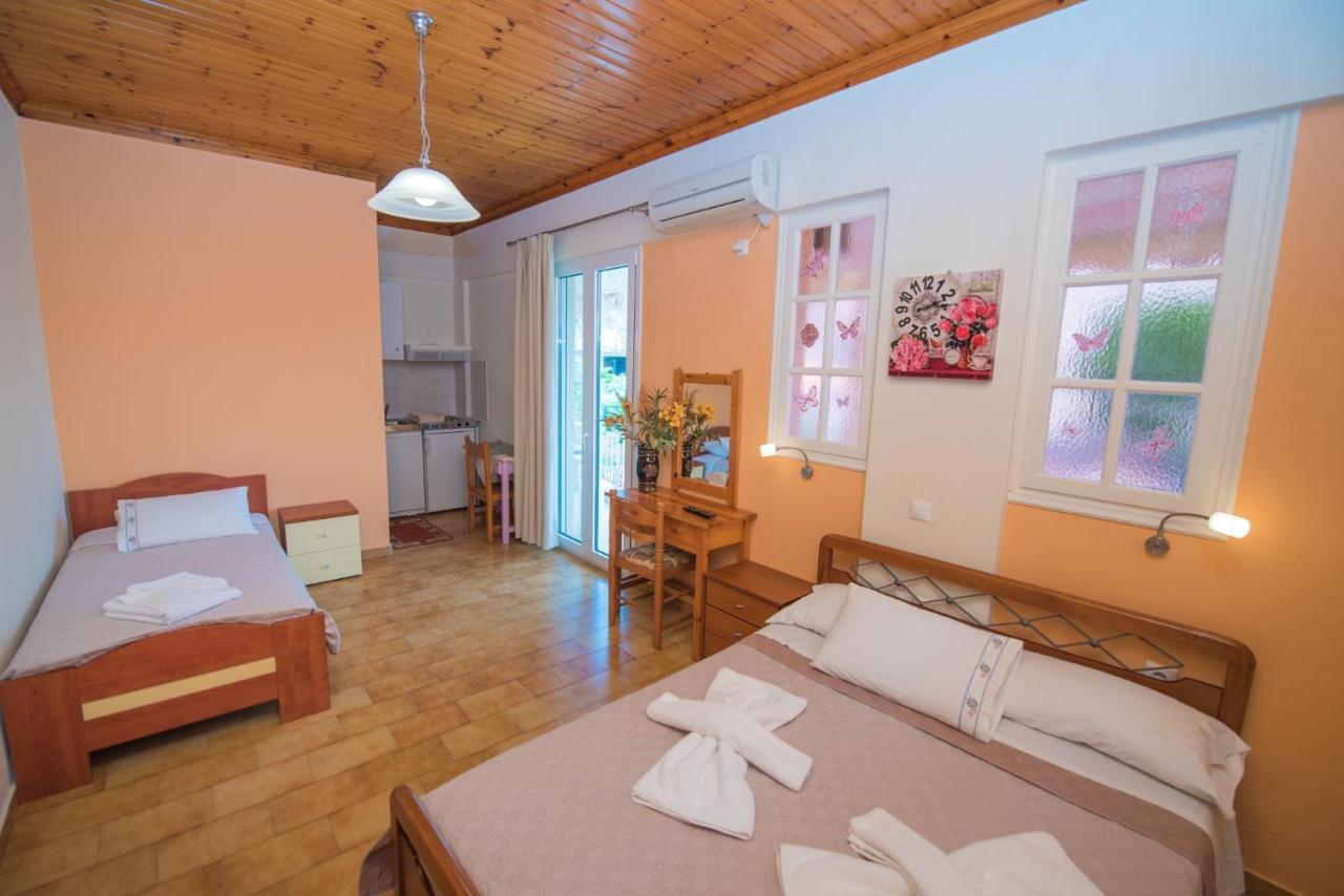 Villa Ferendinoy - Ferendinoy Dionisia Nidhrion Exteriör bild